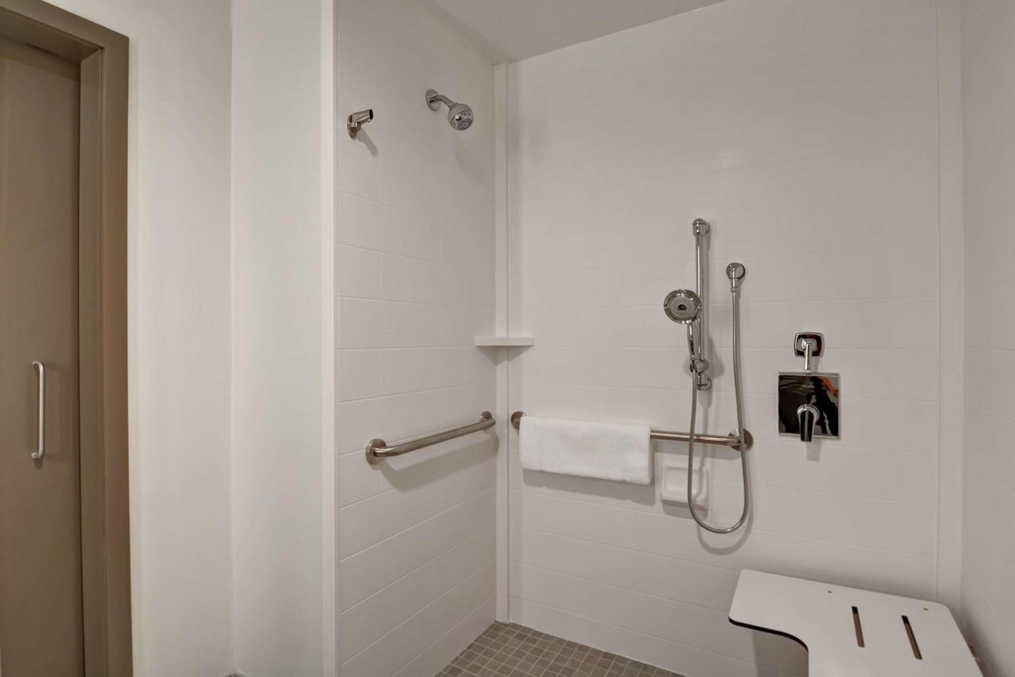 Hilton Garden Inn Билокси Экстерьер фото